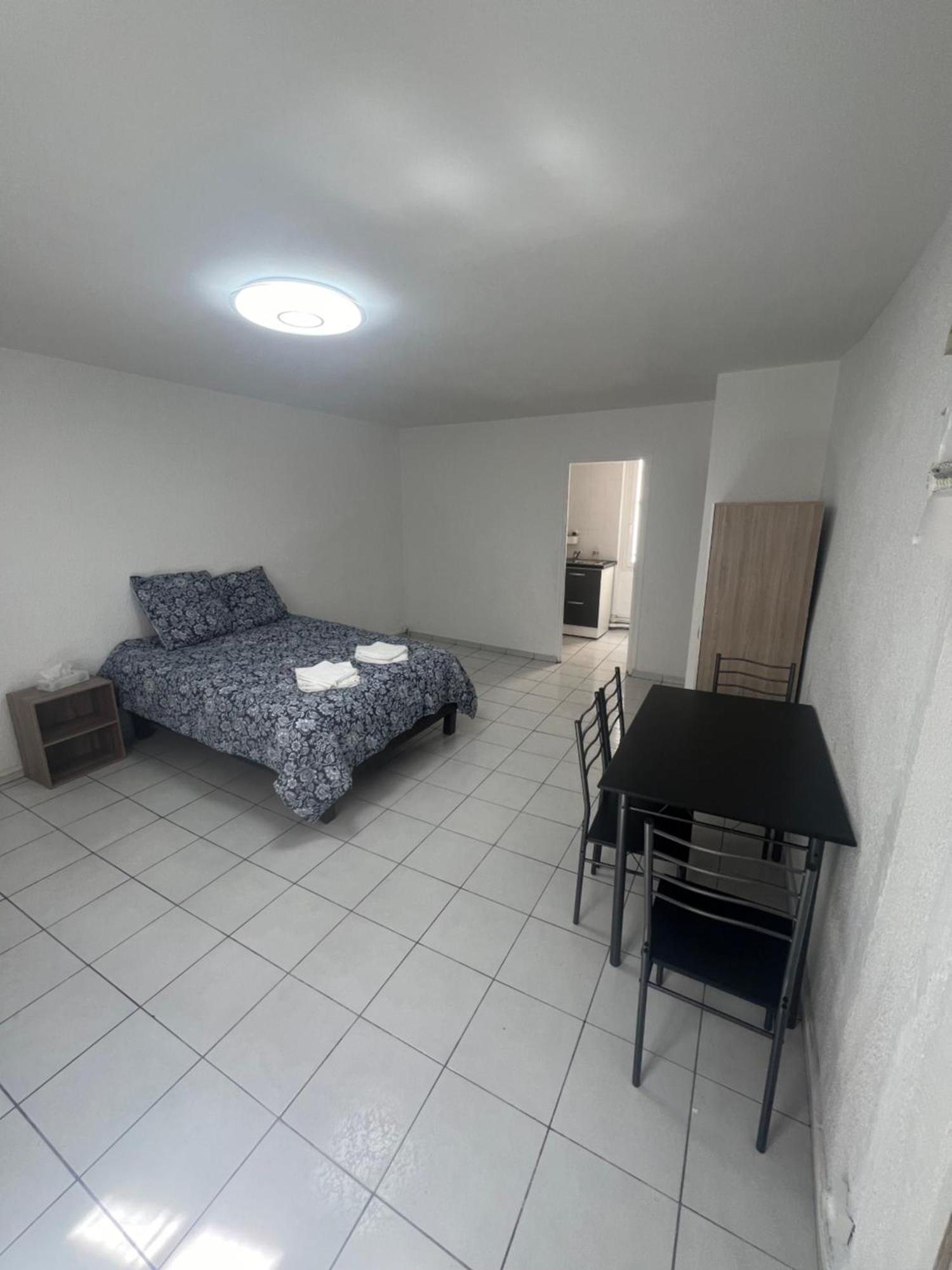Studio Tapisvert St Charles Canebiere Vieux Port Marselha Exterior foto